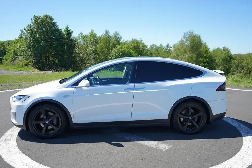 Used Tesla Model X 311 kW (423 HP) 2016 White SUV