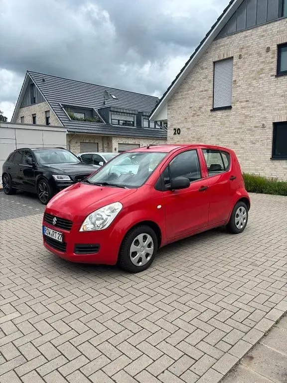 Gebraucht Suzuki Splash 65 PS (47 kW) 2009 Rot Kleinwagen