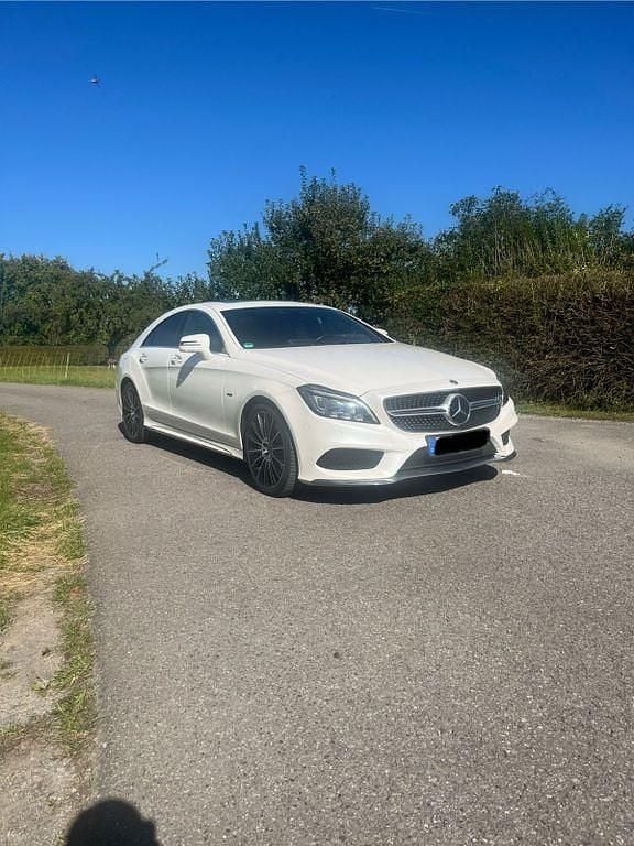 Weiß Gebraucht 2017 Mercedes CLS350 Limousine | 25.199 € (Etwas zu teuer) - Bild 1/4