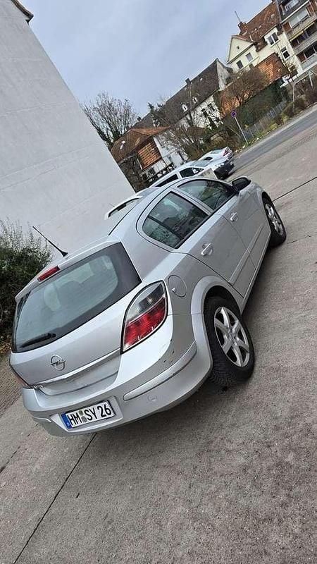 Gebraucht Opel Astra Edition 116 PS (85 kW) 2009 Limousine