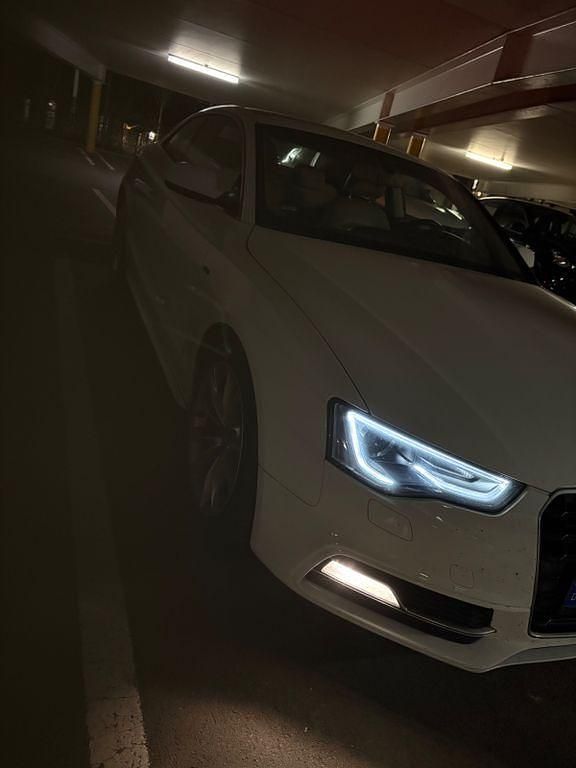 Gebraucht Audi A5 Sport 220 PS (161 kW) 2014 Weiß Coupé