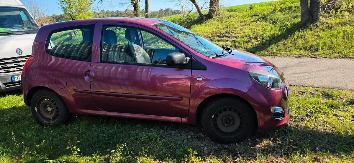 Gebraucht Renault Twingo 75 PS (55 kW) 2012 Violet Kleinwagen