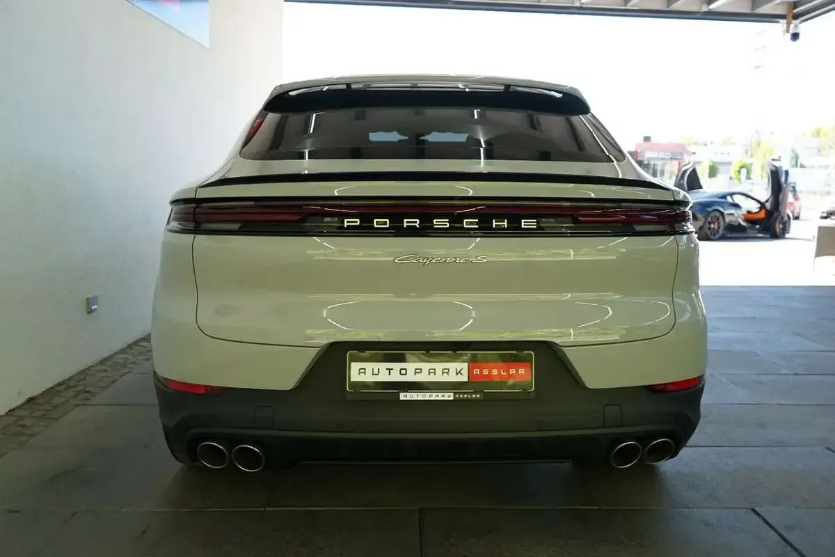 Second-hand Porsche Cayenne 519 CP (381 kW) 2024 Gri SUV
