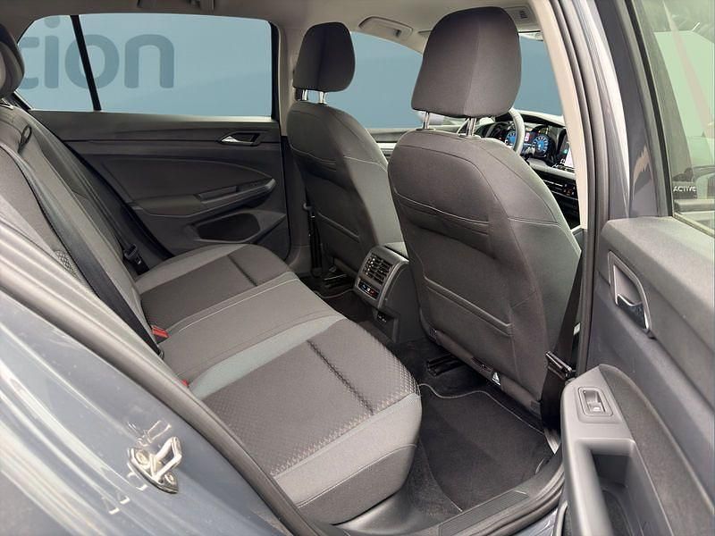 Gebraucht VW Golf VIII 150 PS (110 kW) 2022 Grau Kleinwagen