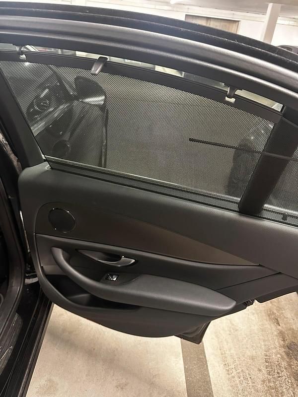 Usado Mercedes E220 194 HP (142 kW) 2016 Preto Sedan