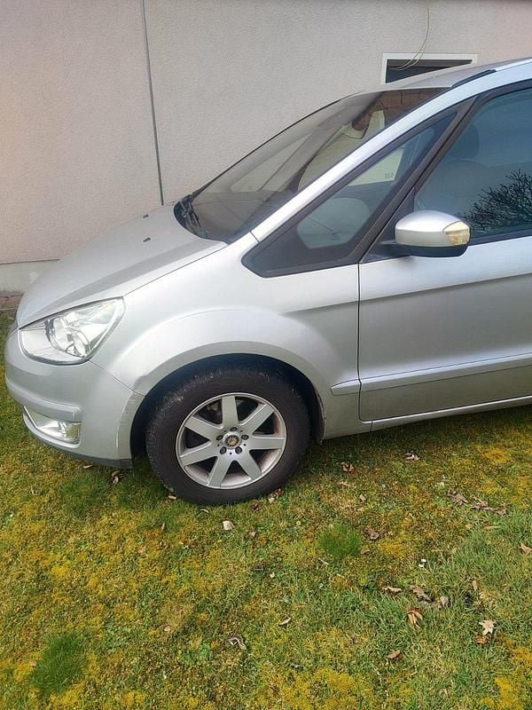 Gebraucht Ford Galaxy 140 PS (102 kW) 2008 Silber Van / Kleinbus