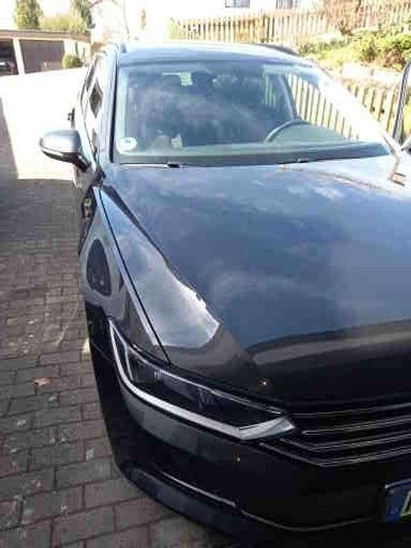 Grau Gebraucht 2018 VW Passat Comfortline Kombi | 16.500 € (Fairer Preis) - Bild 1/1