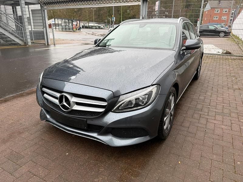 Gebraucht Mercedes C180 116 PS (85 kW) 2016 Grau Kombi