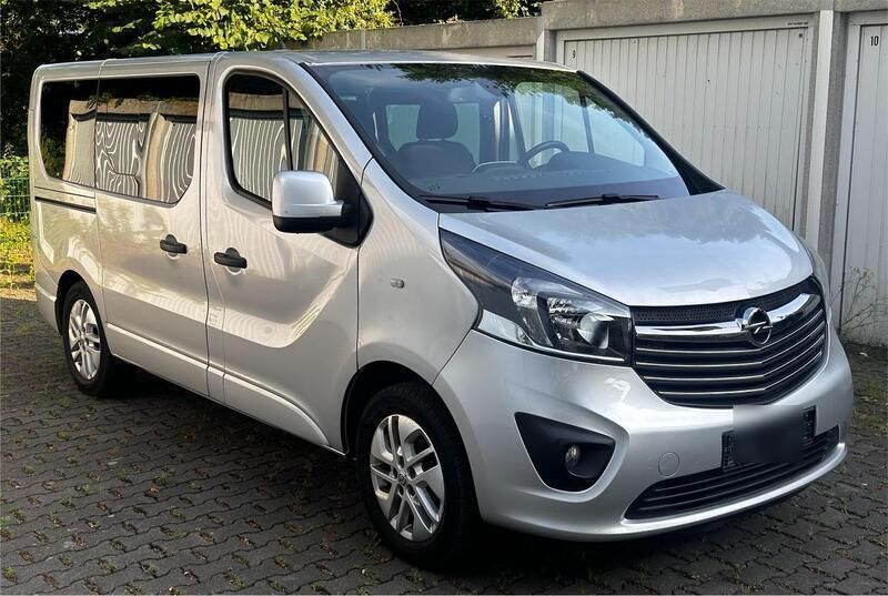 Silber Gebraucht 2015 Opel Vivaro Van | 19.990 € - Bild 1/4