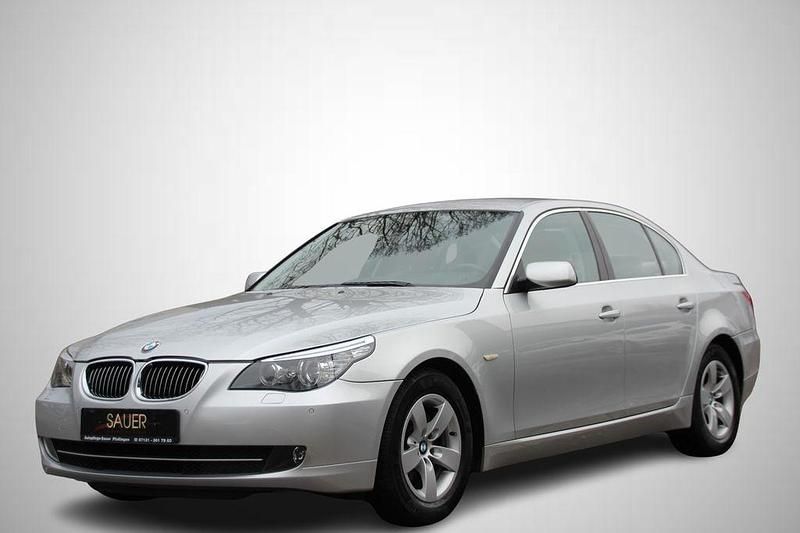 Gebraucht BMW 523 Advantage 190 PS (139 kW) 2008 Silber Limousine