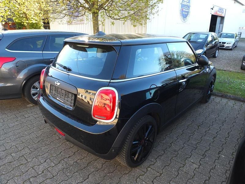 Second-hand Mini ONE Salt 102 CP (75 kW) 2017 Negru Hatchback