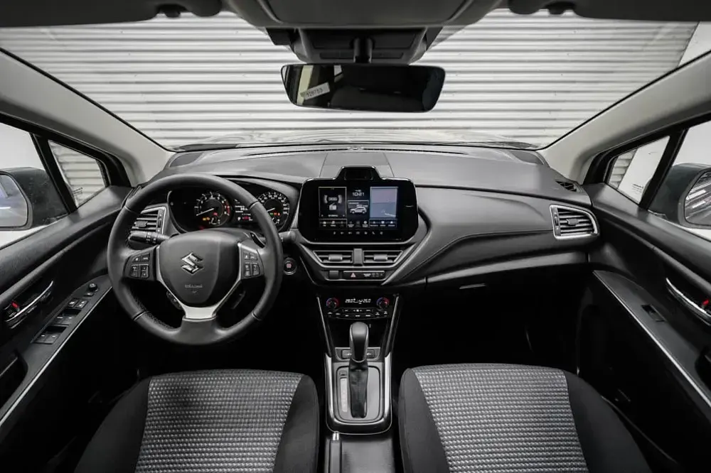 Neu Suzuki SX4 S-Cross GL 110 PS (80 kW) 2026 Cool white metallic (znl) SUV