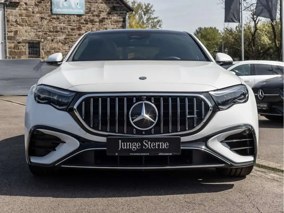 Gebraucht Mercedes E53 AMG AMG 449 PS (330 kW) 2025 Weiß Limousine