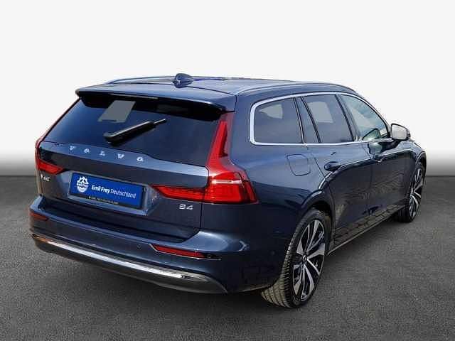 Gebraucht Volvo V60 145 PS (106 kW) 2024 Kombi