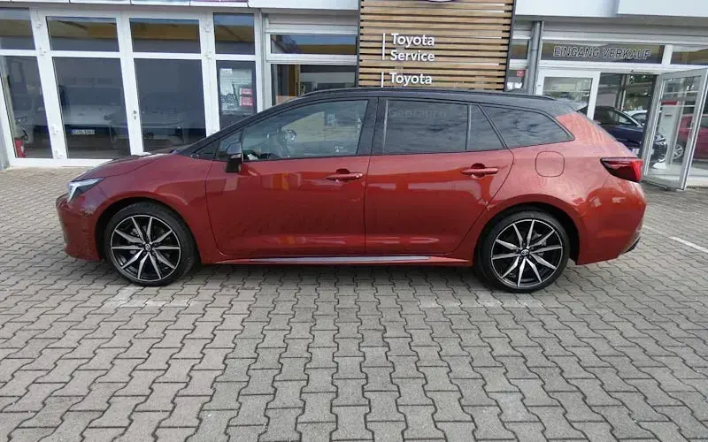 Gebraucht Toyota Corolla Sport 180 PS (132 kW) 2026 Schwarz Kombi