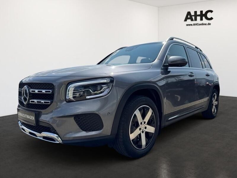 Metalliclack mountaingrau Gebraucht 2021 Mercedes GLB220 Night SUV | 43.999 € (Fairer Preis) - Bild 1/4