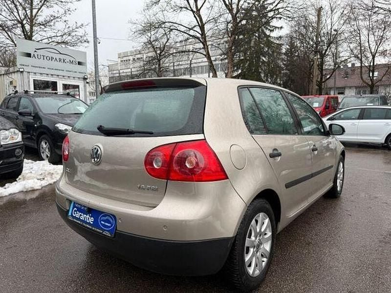 Gebraucht VW Golf IV Comfortline 116 PS (85 kW) 2004 Beige Limousine