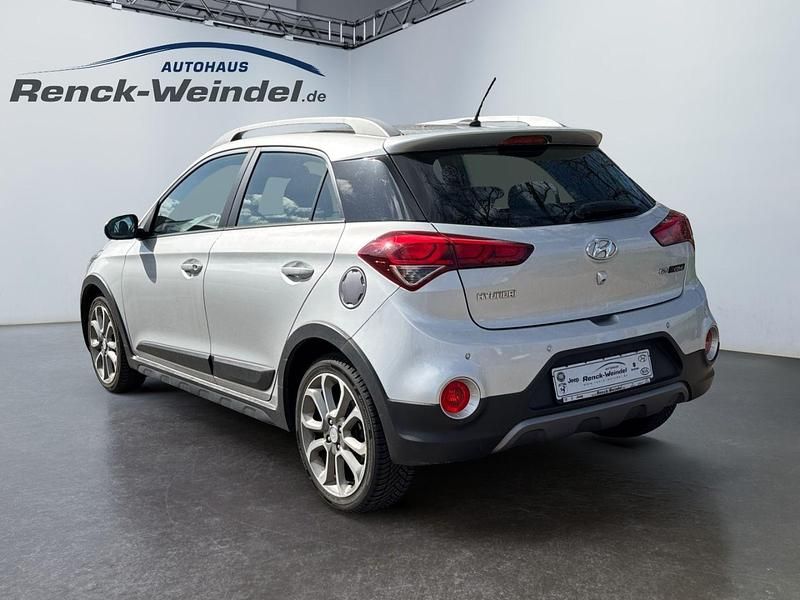 Gebraucht Hyundai i20 Active 101 PS (74 kW) 2018 Silber Kleinwagen