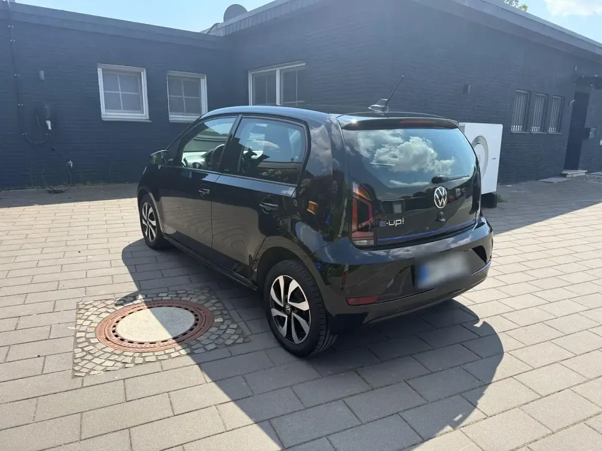Brugt VW e-up! 61 kW (83 HK) 2021 Sort Hatchback