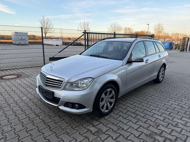 Gebraucht Mercedes C200 136 PS (100 kW) 2012 Weiß Kombi