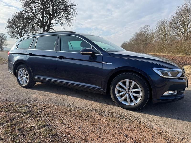 Gebraucht VW Passat 150 PS (110 kW) 2015 Blau Kombi