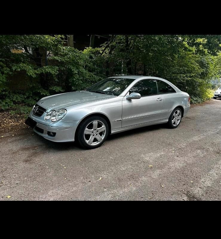 Gebraucht Mercedes CLK200 163 PS (119 kW) 2007 Silber Coupé