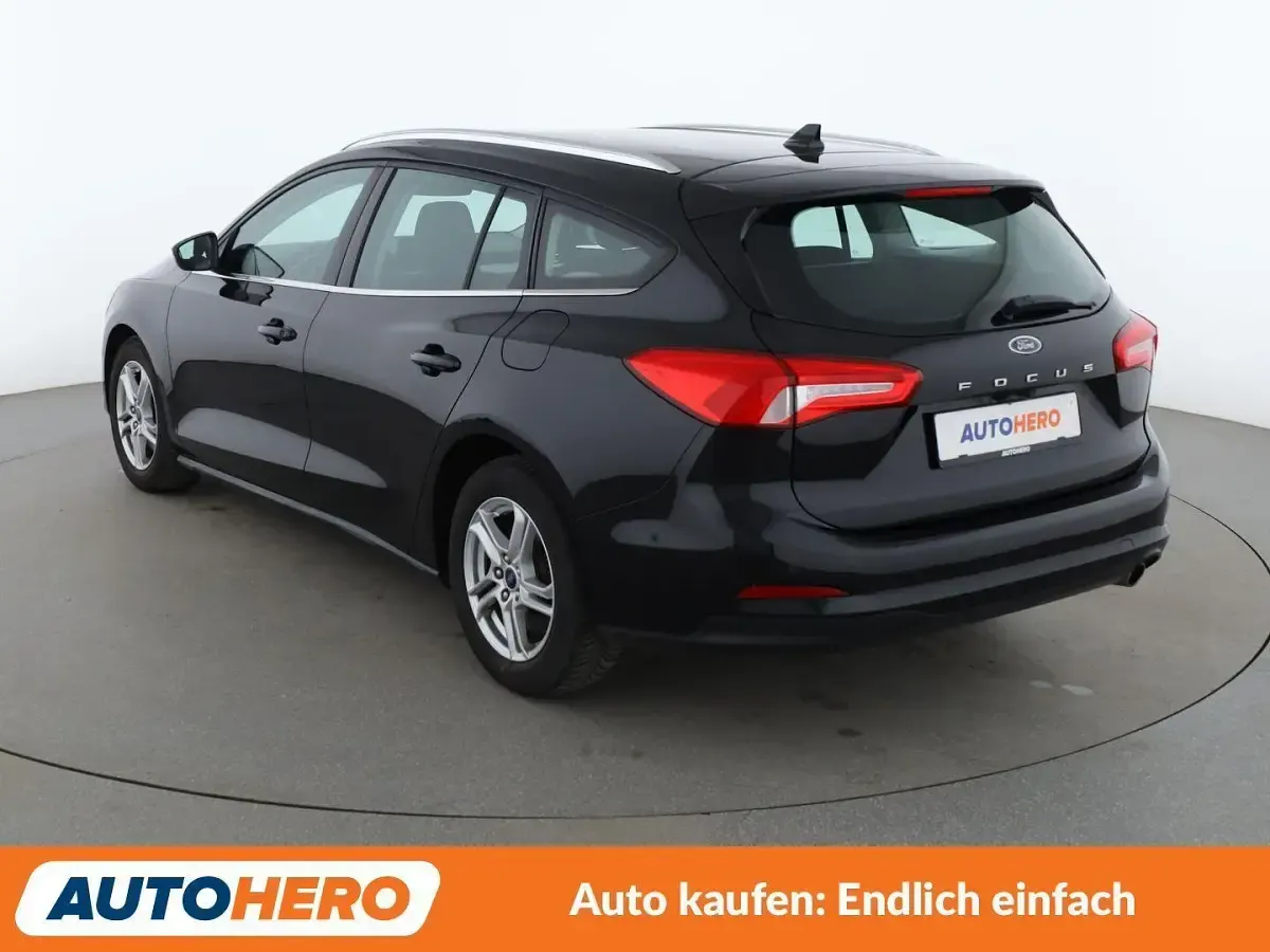 Gebraucht Ford Focus Cool & Connect 120 PS (88 kW) 2020 Schwarz Kombi