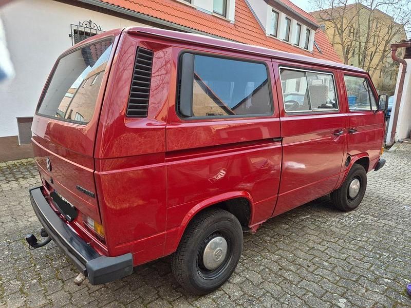 Second-hand VW Multivan 69 CP (50 kW) 1989 Roșu Monovolum