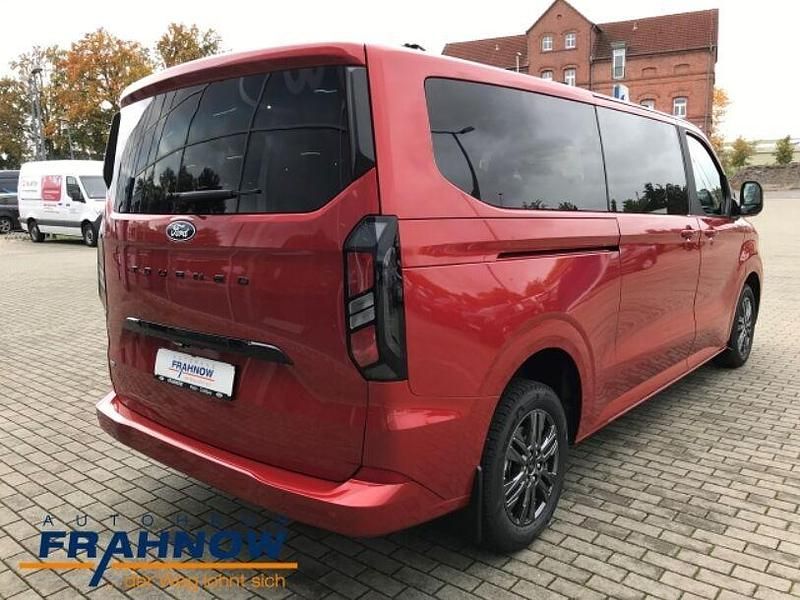 Gebraucht Ford Tourneo Custom Titanium 2026 Rot Van