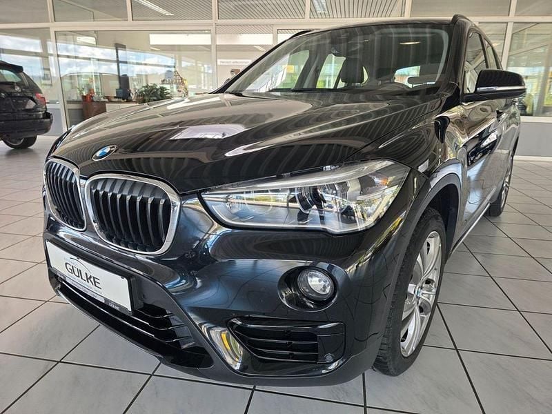 Schwarz Gebraucht 2018 BMW X1 Sport Line SUV | 19.999 € (Guter Preis) - Bild 1/4