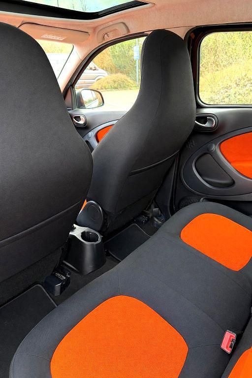 Gebraucht Smart ForFour Passion 71 PS (52 kW) 2015 Schwarz Kleinwagen