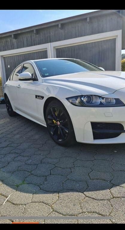 Gebraucht Jaguar XF Pure 179 PS (131 kW) 2017 Weiß Limousine