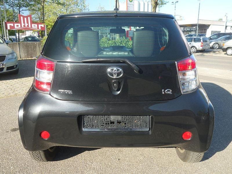 Gebraucht Toyota iQ 68 PS (50 kW) 2009 Schwarz Kleinwagen