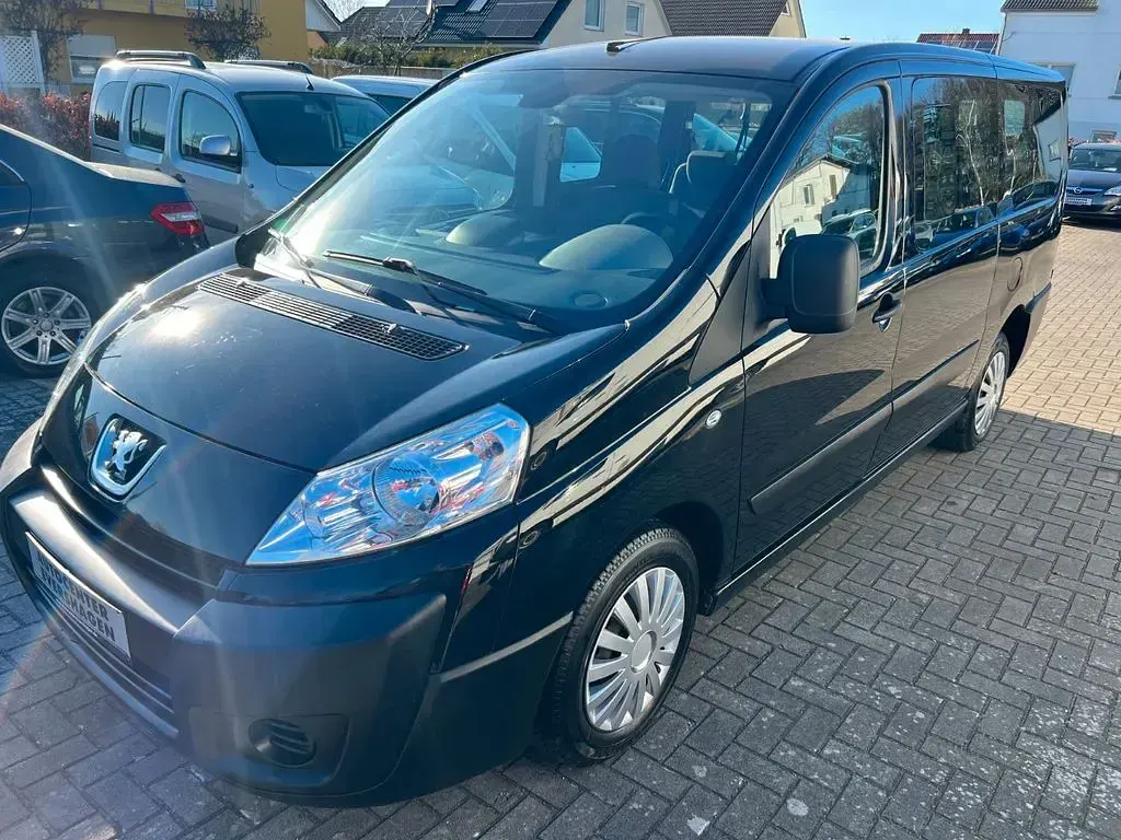 Gebraucht Peugeot TePee 98 PS (72 kW) 2012 Van / Kleinbus