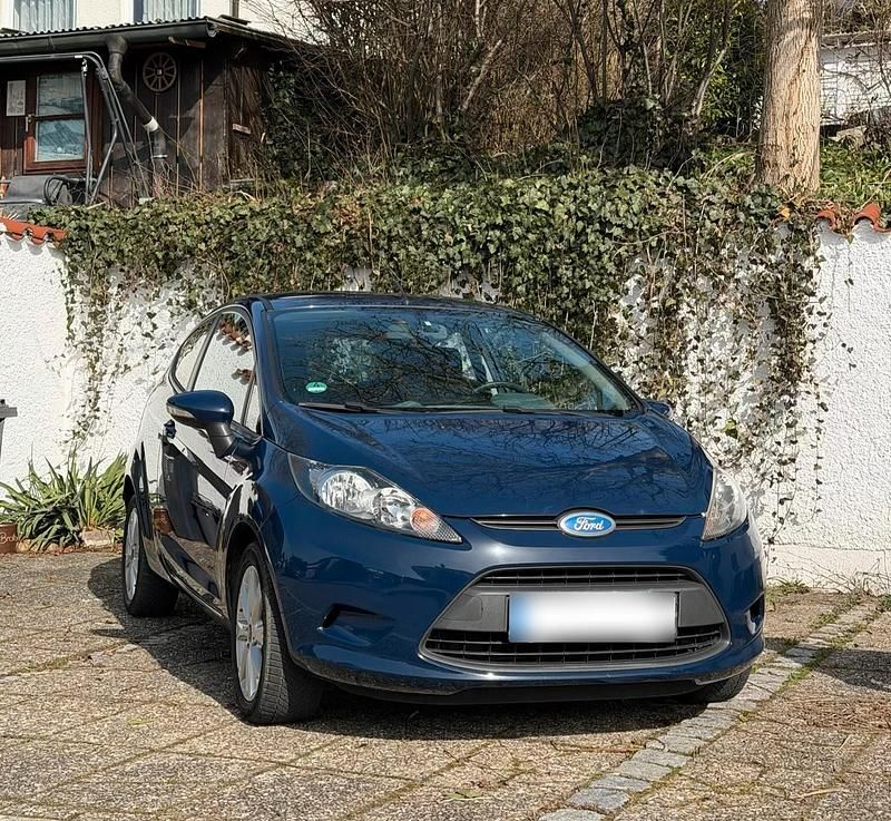 Gebraucht Ford Fiesta 60 PS (44 kW) 2010 Blau Kleinwagen