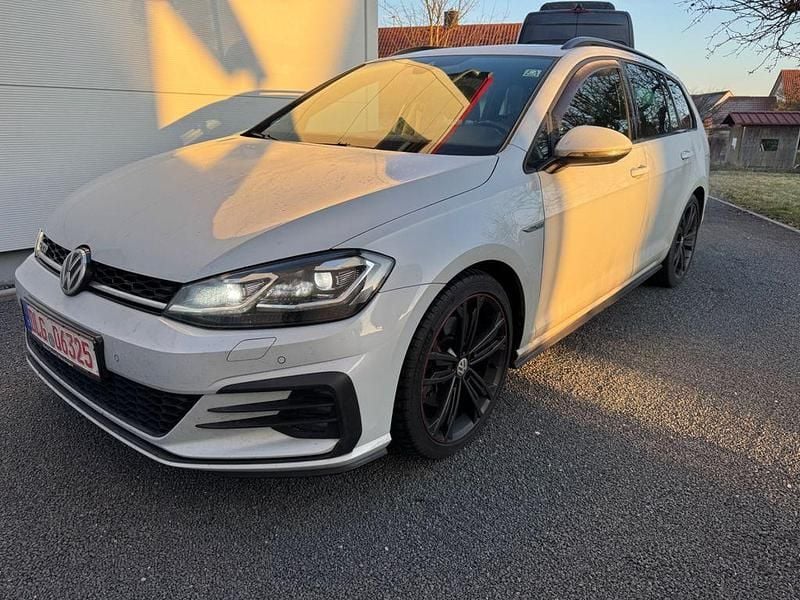 Silber Gebraucht 2018 VW Golf VII GTD Kombi | 12.990 € (Superpreis) - Bild 1/4