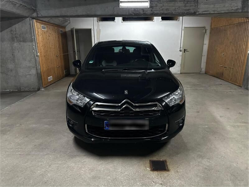 Schwarz Gebraucht 2015 Citroën DS4 Kleinwagen | 7.500 € - Bild 1/4