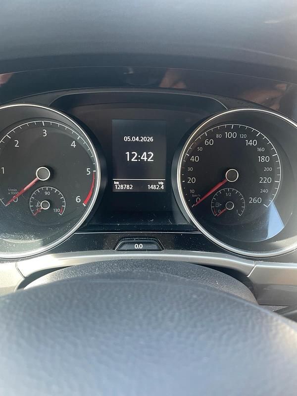 Gebraucht VW Touran 110 PS (80 kW) 2015 Weiß Van / Kleinbus