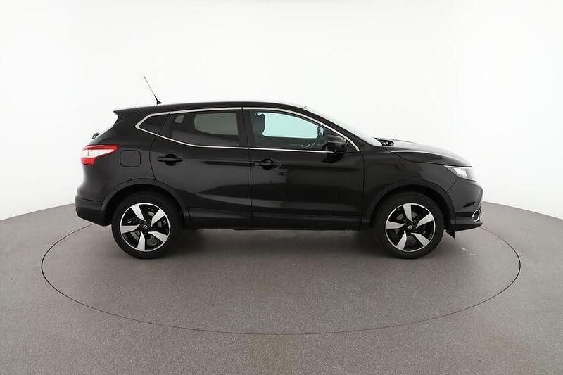Schwarz Gebraucht 2015 Nissan Qashqai SUV | 9.500 € (Fairer Preis) - Bild 1/4