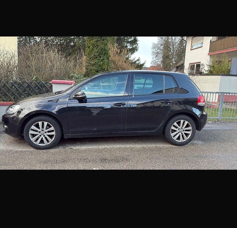 Gebraucht VW Golf VII Style 105 PS (77 kW) 2012 Schwarz Limousine