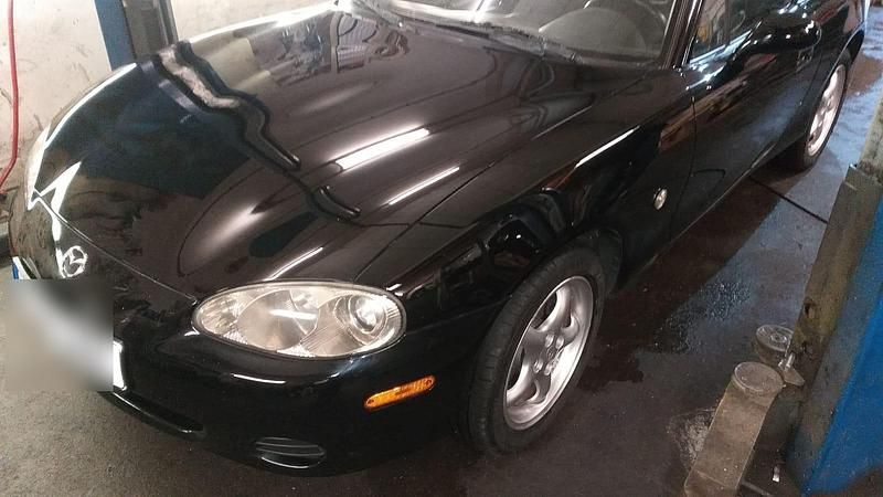 Schwarz Gebraucht 2002 Mazda MX5 Cabrio | 7.900 € - Bild 1/4