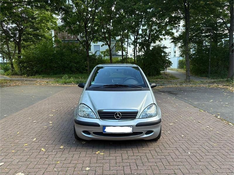 Silber Gebraucht 2003 Mercedes A160 Classic Van / Kleinbus | 1.550 € (Guter Preis) - Bild 1/4