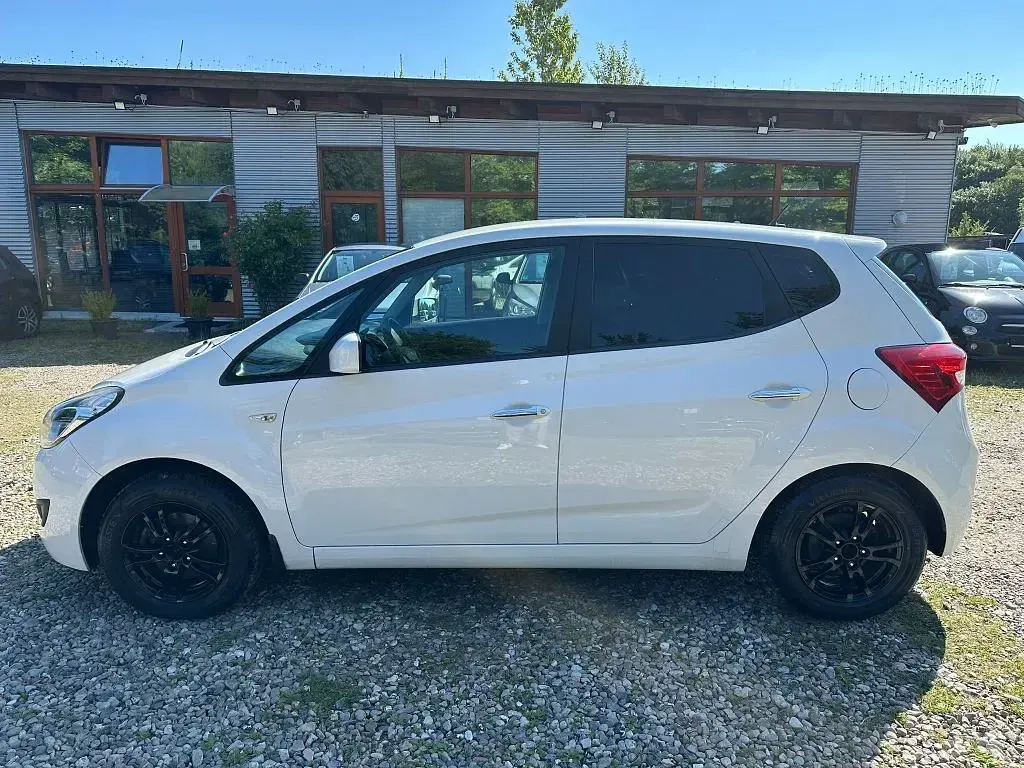 Gebraucht Hyundai ix20 Classic 90 PS (66 kW) 2012 Weiß Kleinwagen