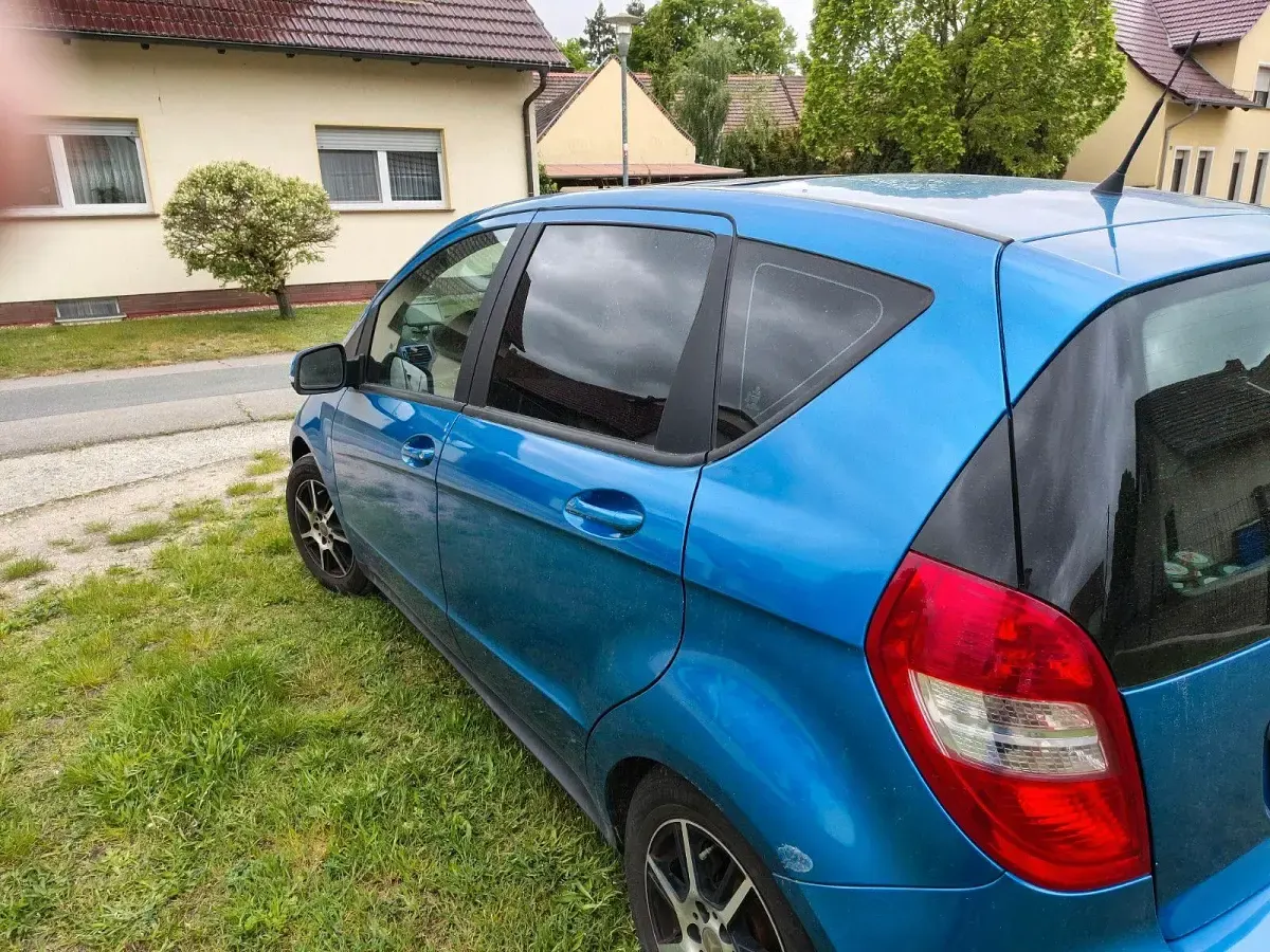 Gebraucht Mercedes A150 95 PS (69 kW) 2009 Blau Van / Kleinbus