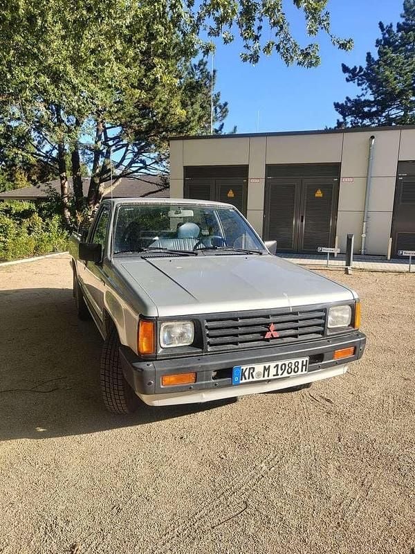 Silber Gebraucht 1987 Mitsubishi L200 Abholung | 12.000 € - Bild 1/4