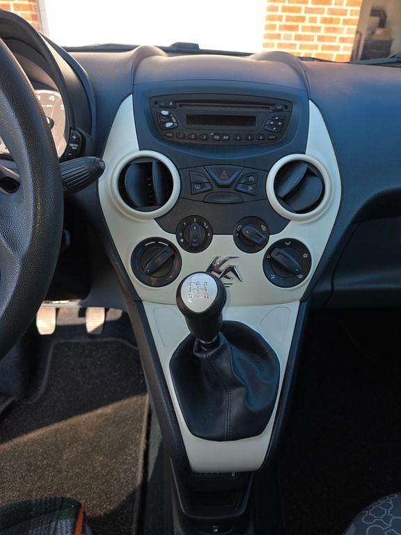 Gebraucht Ford Ka Trend 69 PS (50 kW) 2011 Gelb Kleinwagen