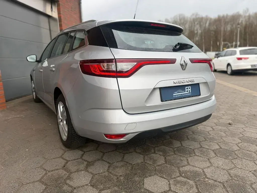 Gebraucht Renault Mégane 110 PS (80 kW) 2018 Grau Limousine