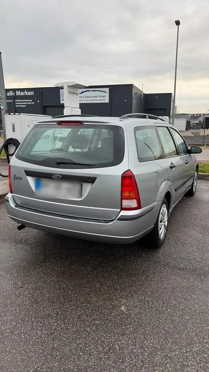 Second-hand Ford Focus 101 CP (74 kW) 2004 Argintiu Break