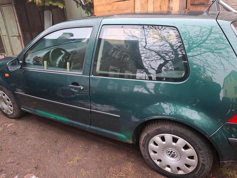 Gebraucht VW Golf IV 90 PS (66 kW) 1998 Grün Kleinwagen