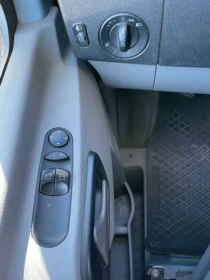 Gebraucht Mercedes Sprinter 163 PS (119 kW) 2014 Grau Van